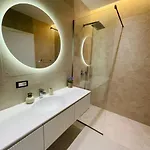 Amelia 2br-2ba New Boulevard 公寓