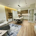 Amelia 2br-2ba New Boulevard 公寓