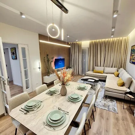 Amelia 2br-2ba New Boulevard شقة *