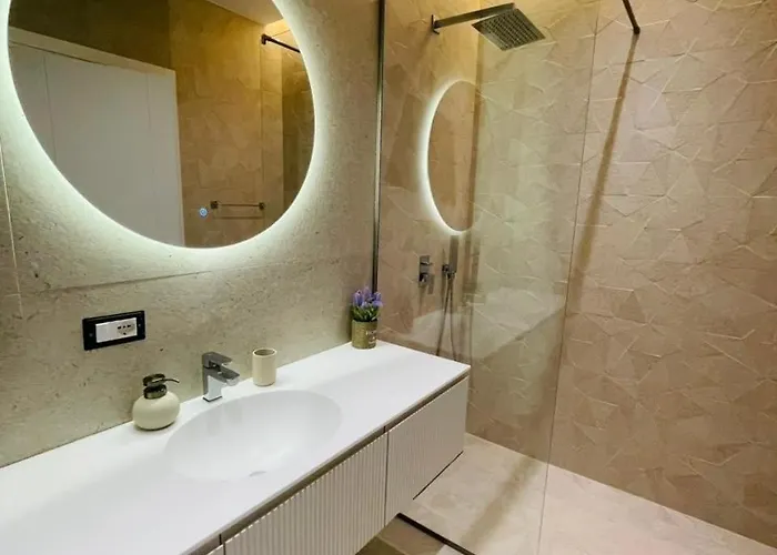 Amelia 2br-2ba New Boulevard Appartamento