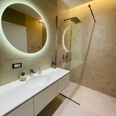 Amelia 2br-2ba New Boulevard Lejlighed