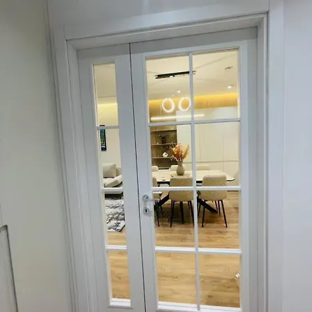 Amelia 2br-2ba New Boulevard